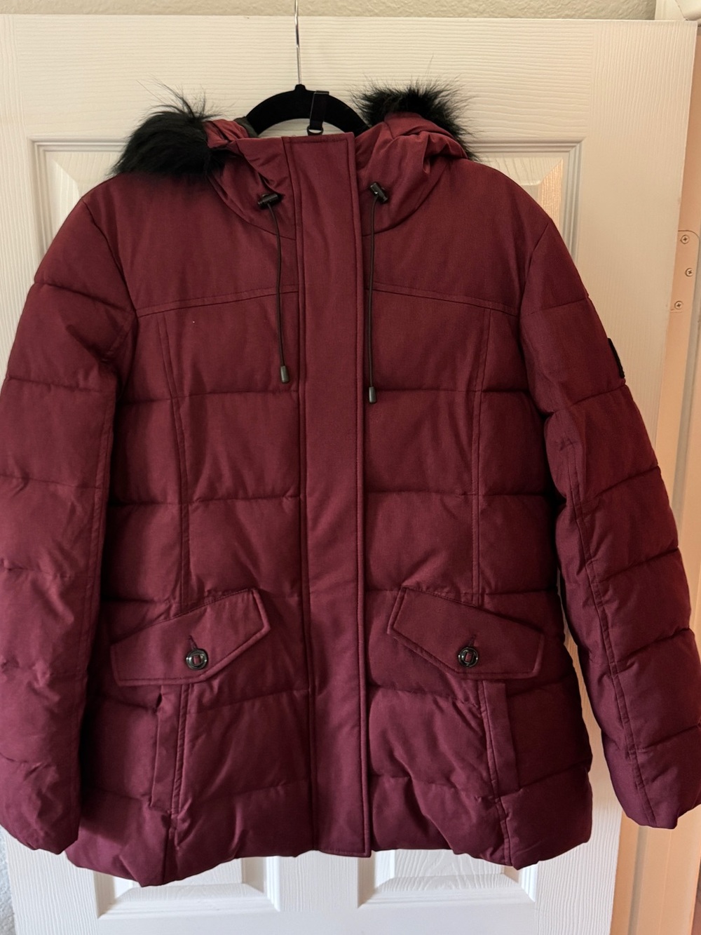 ZeroXposur Burgundy Black Label Puffer Jacket L NEW